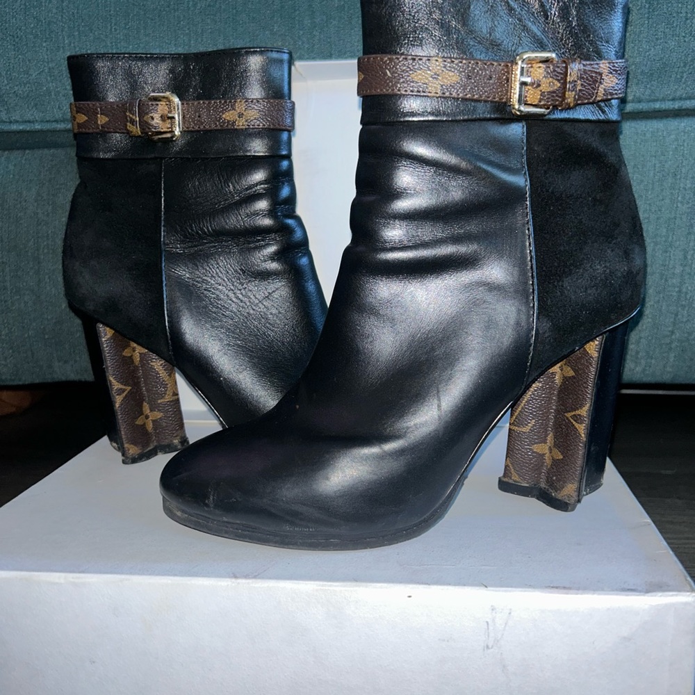 Louis Vuttion boots